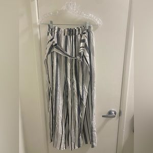 William B beachy pants - size S!